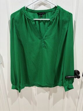 Banana Republic Women’s Green Long-Sleeve Split Neck Blouse Size M